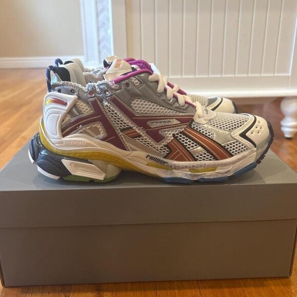 Multicolor Balenciaga Runners - Picture 3 of 3
